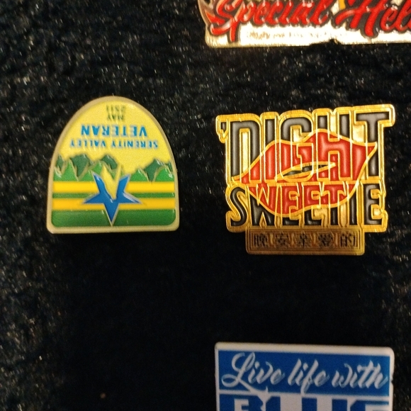 Colorful Cartoon Character Pin Set - Picture 6 of 12